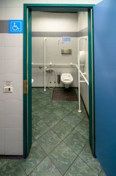 Bahnhof Bozen - Herren Toilette